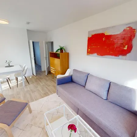 Cozy With Balcony, Wlan Lägenhet