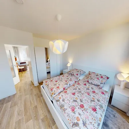 Cozy With Balcony, Wlan Lägenhet Chemnitz