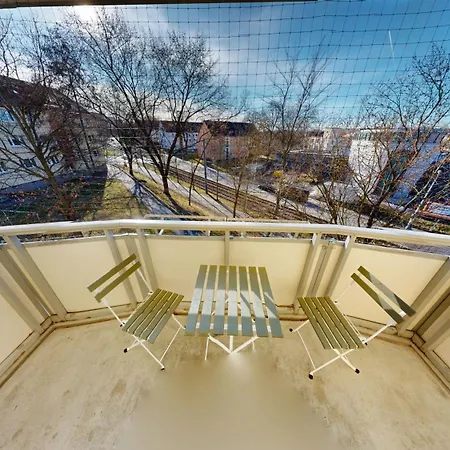 Cozy With Balcony *